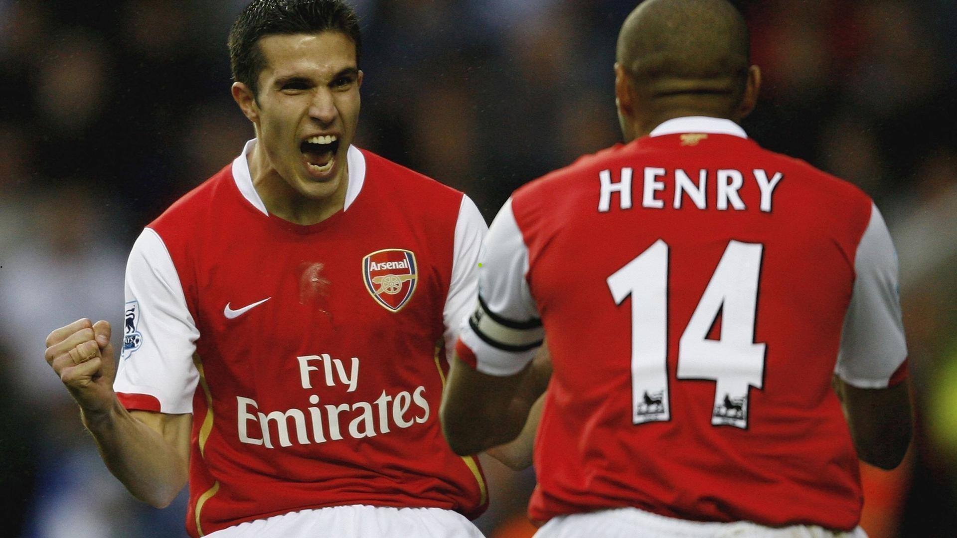 里肯确认乔布长约锁定未来，多特蒙德聚焦赛场而非传闻