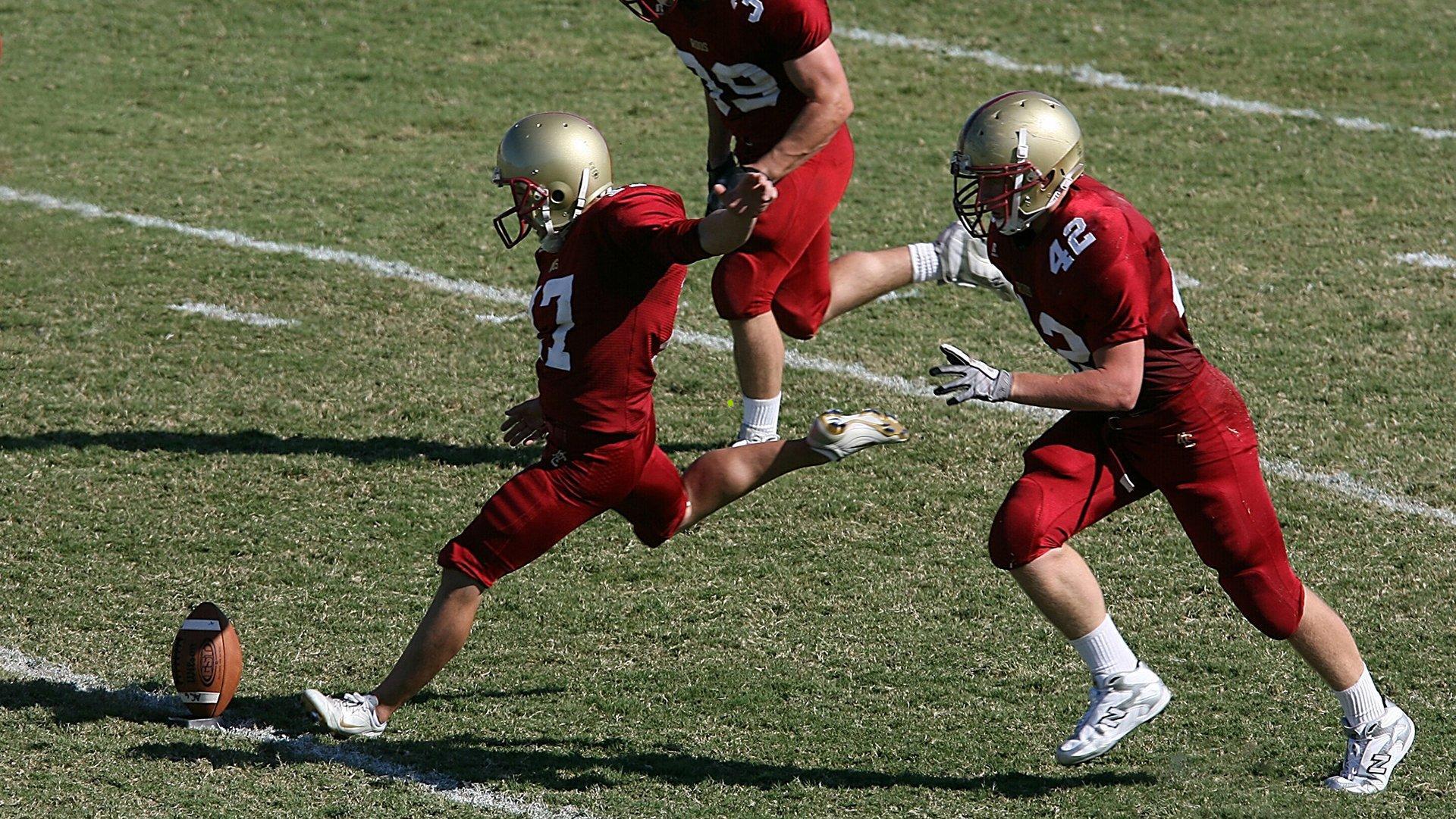 中超联赛激战落幕，林良铭传射建功法比奥点射定音 北京国安四球完胜武汉三镇